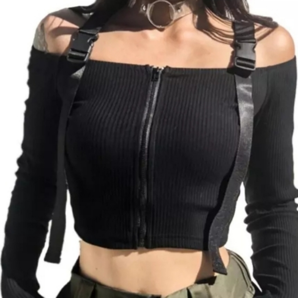 Crop top/ price is firm....